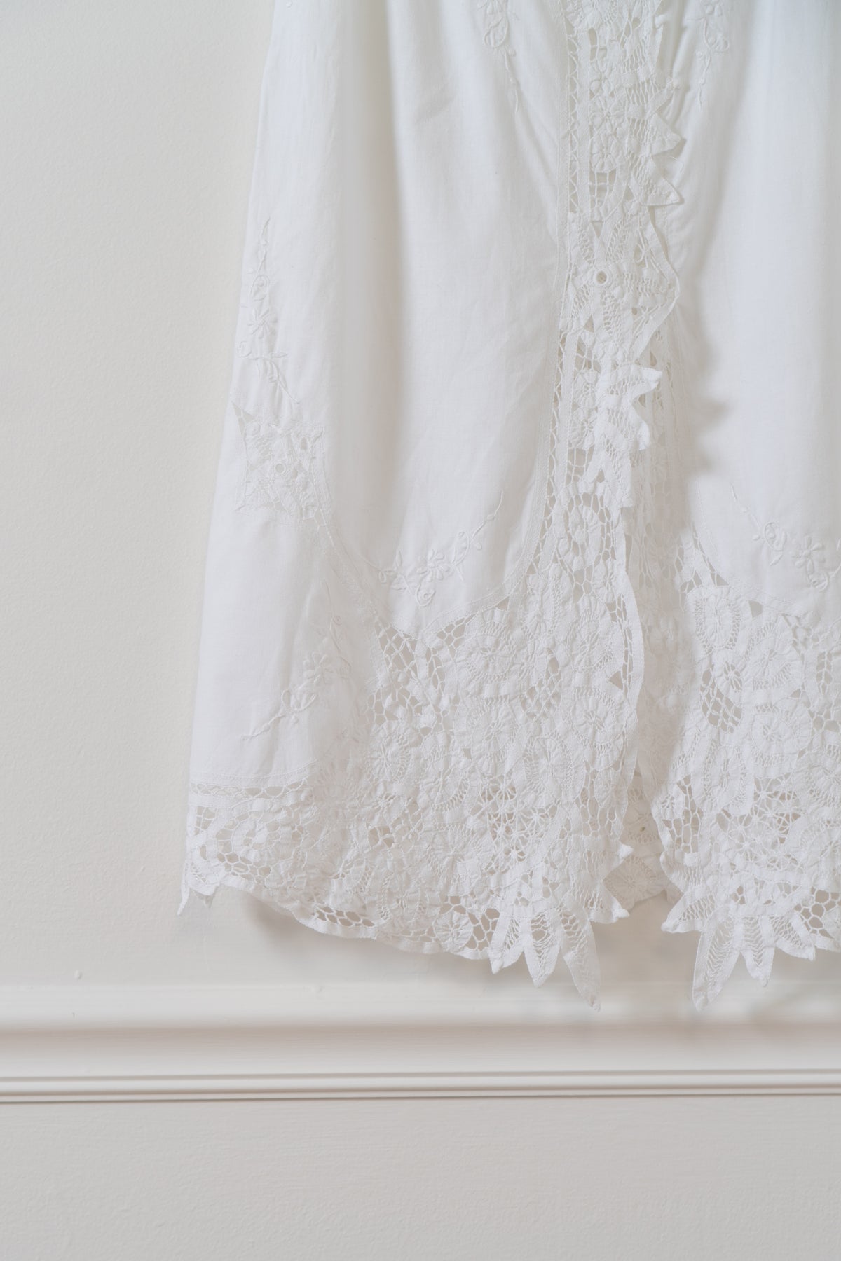 Italian White Cotton Lace Skirt