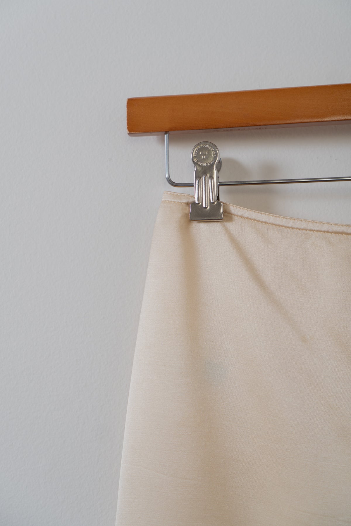 MARNI Italian Cream Silk Ruffle Hem Skirt
