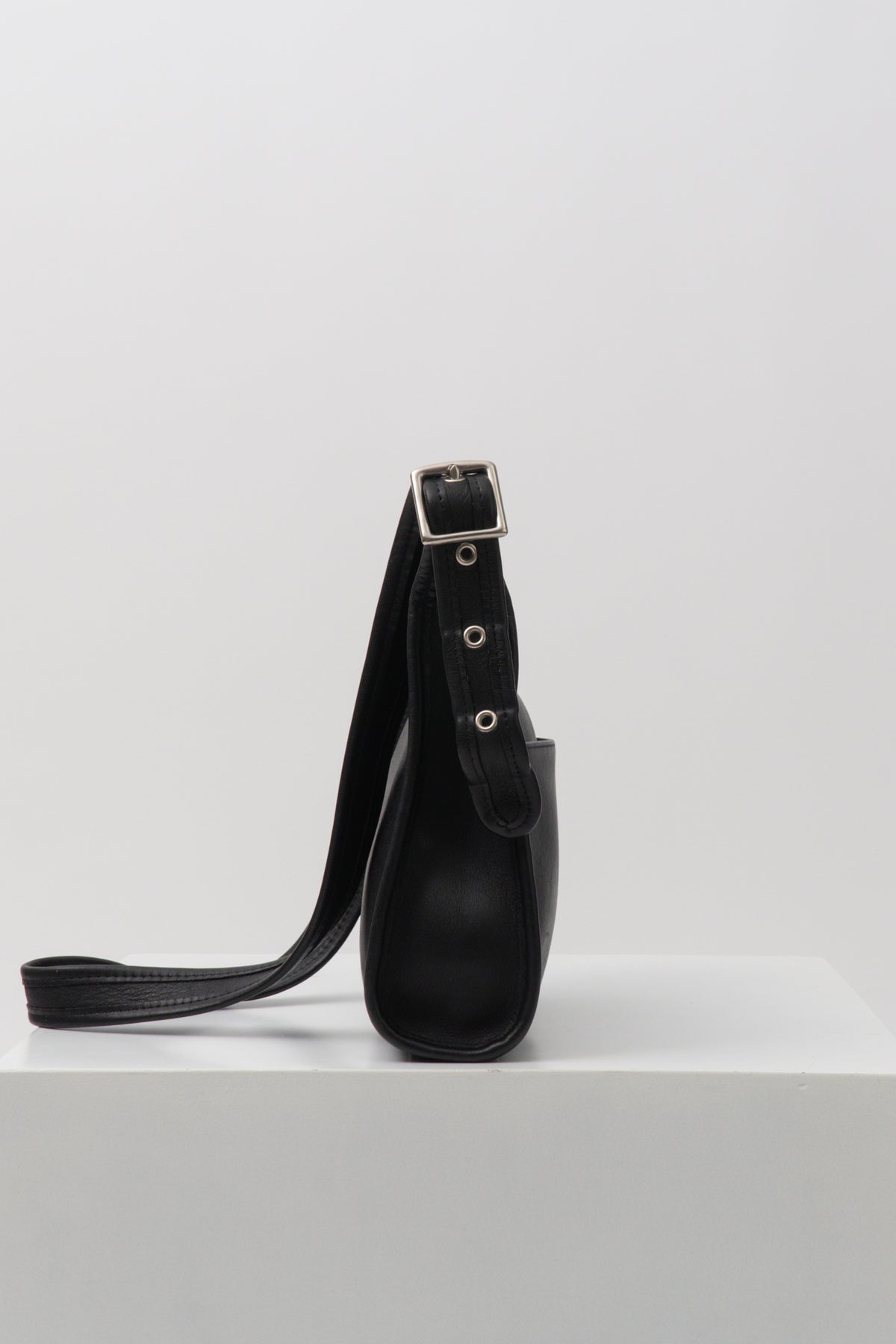 Vintage COACH Legacy Small Zip in Black / Silver