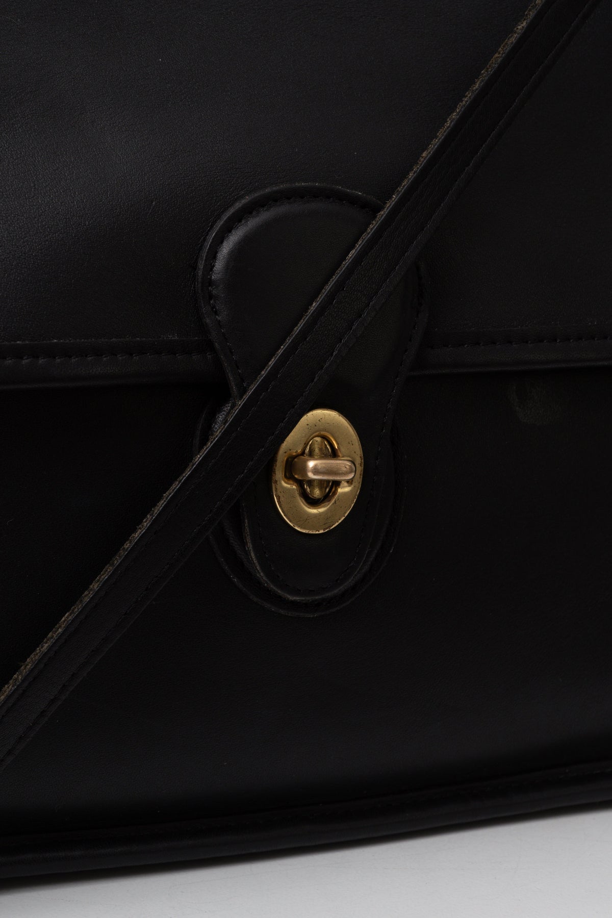 Vintage COACH Willis Bag