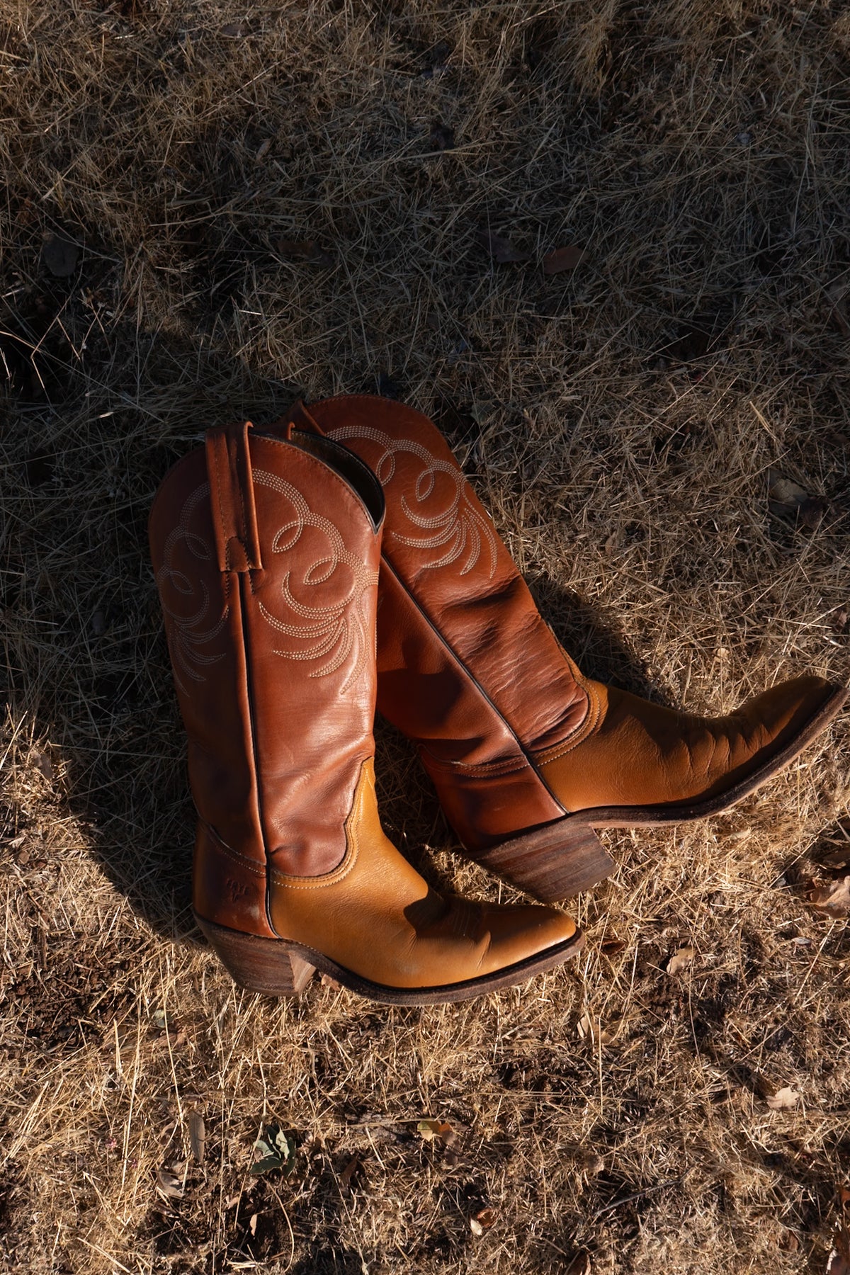 Vintage FRYE 100% Leather Cognac Cowboy Boots