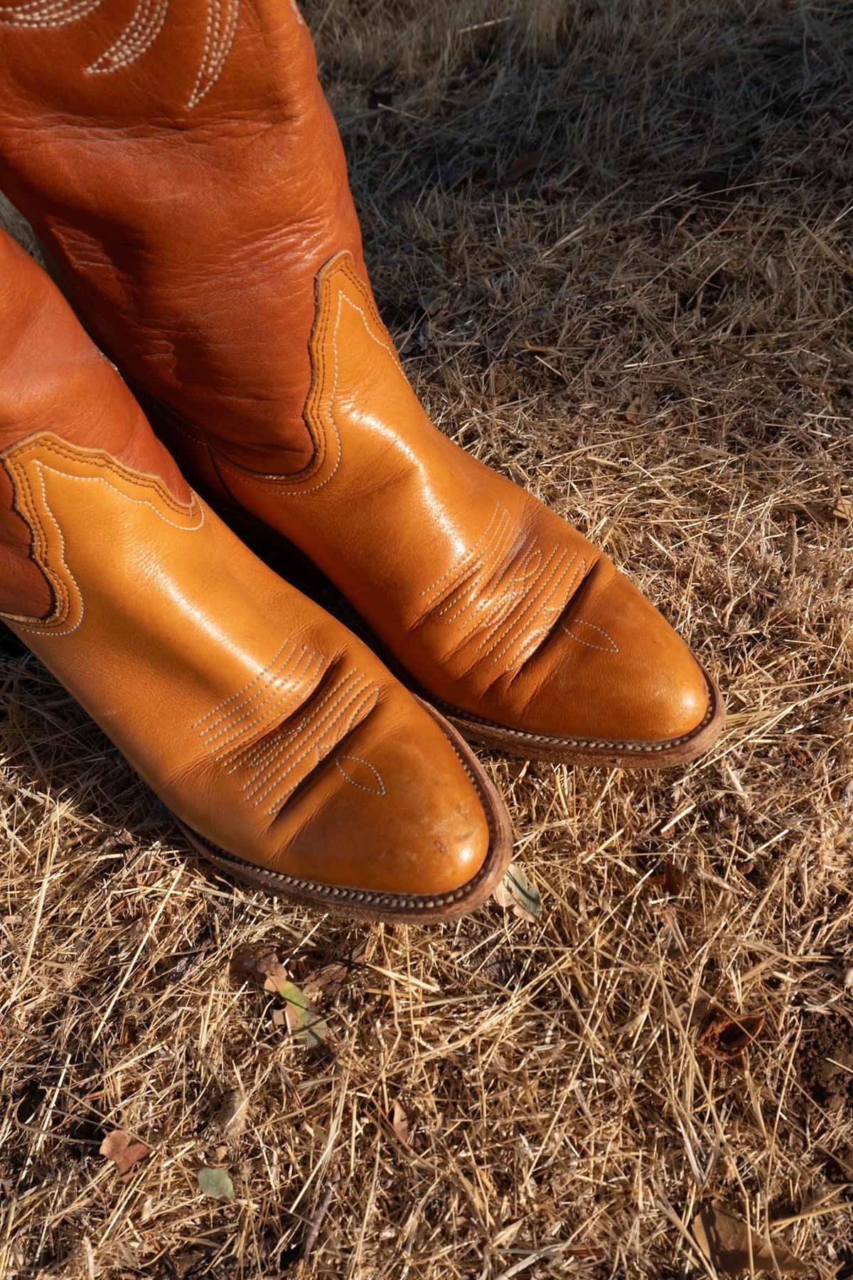 Vintage FRYE 100% Leather Cognac Cowboy Boots