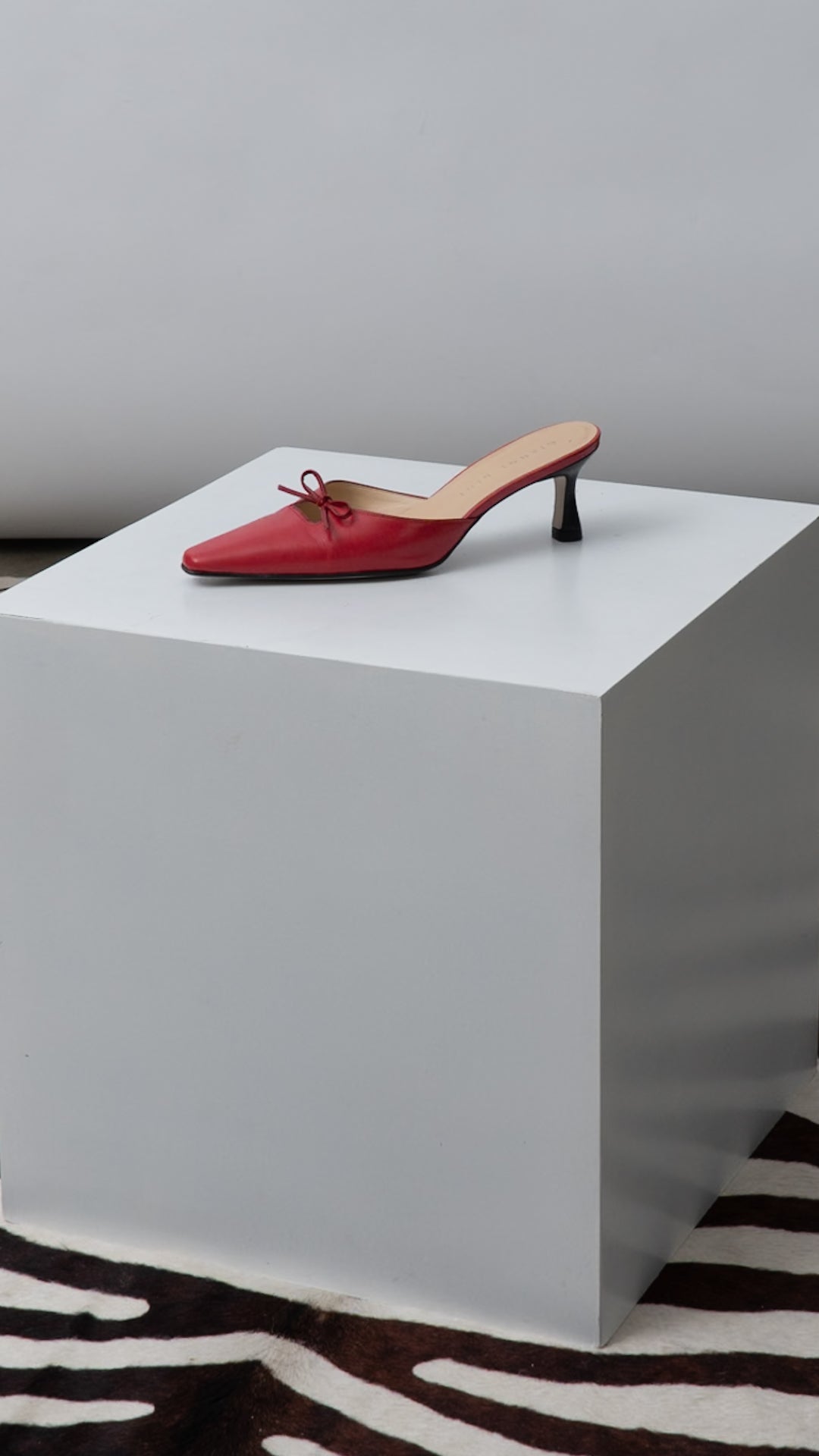 VTG Red Bow Leather Kitten Mules