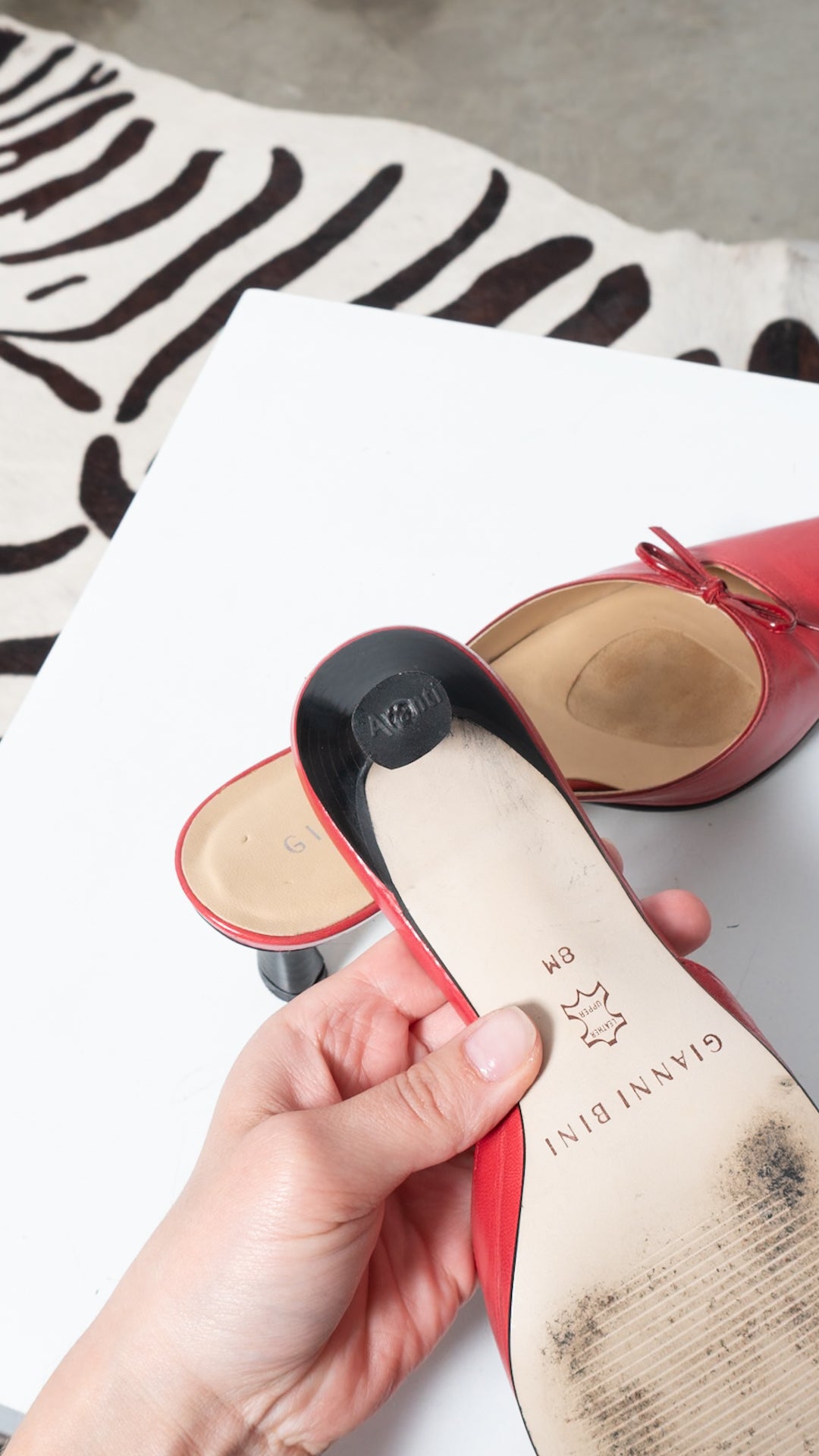 VTG Red Bow Leather Kitten Mules