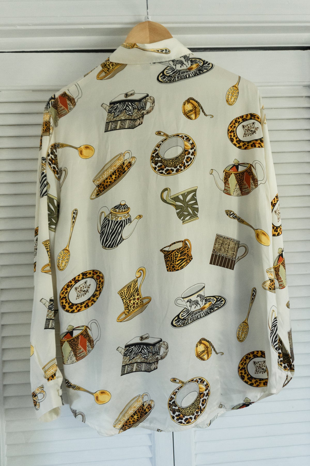 Vintage RARE Silk Tea Cup Animal Print Button Up
