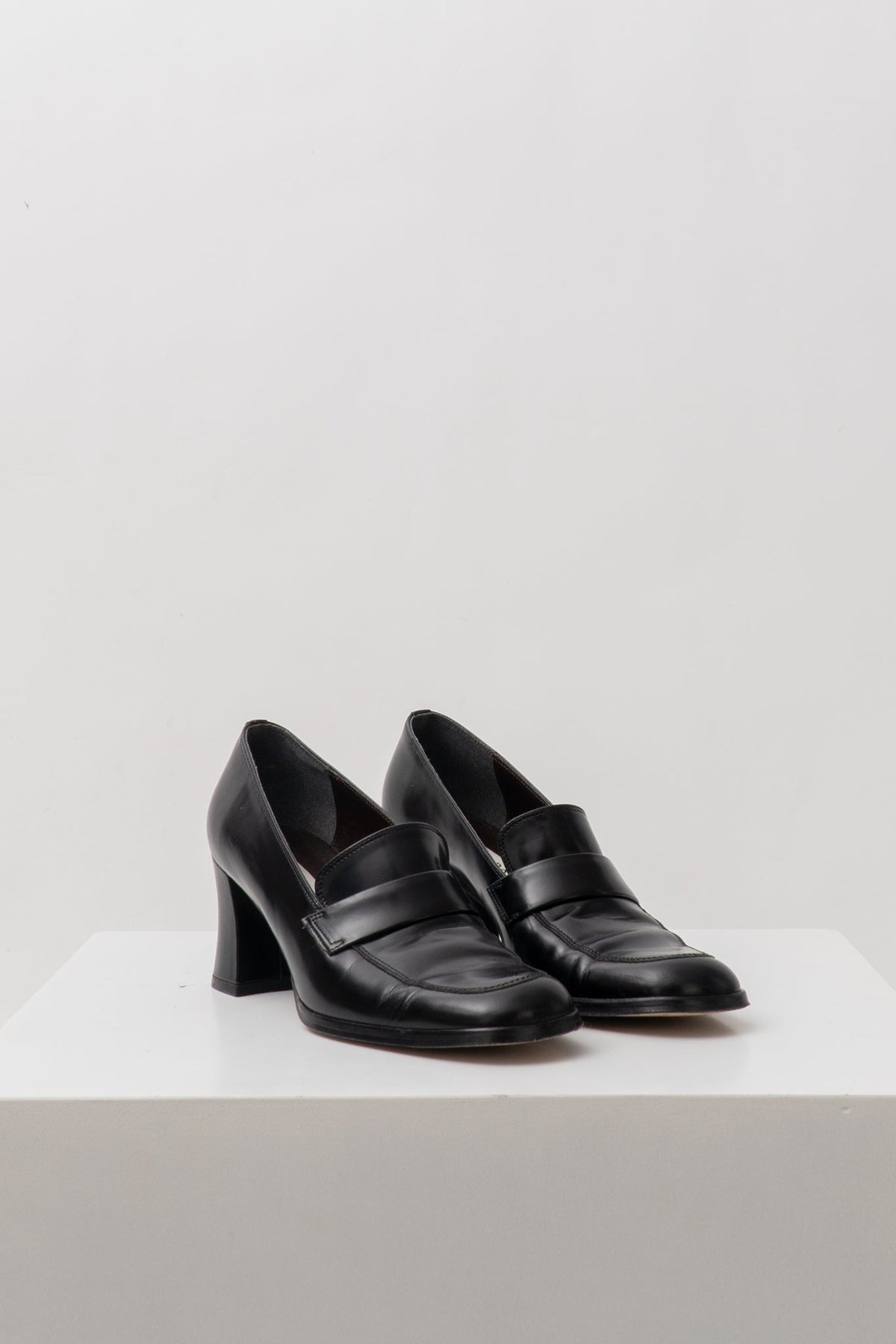 Vintage Italian Leather Heeled Loafers, Size 7
