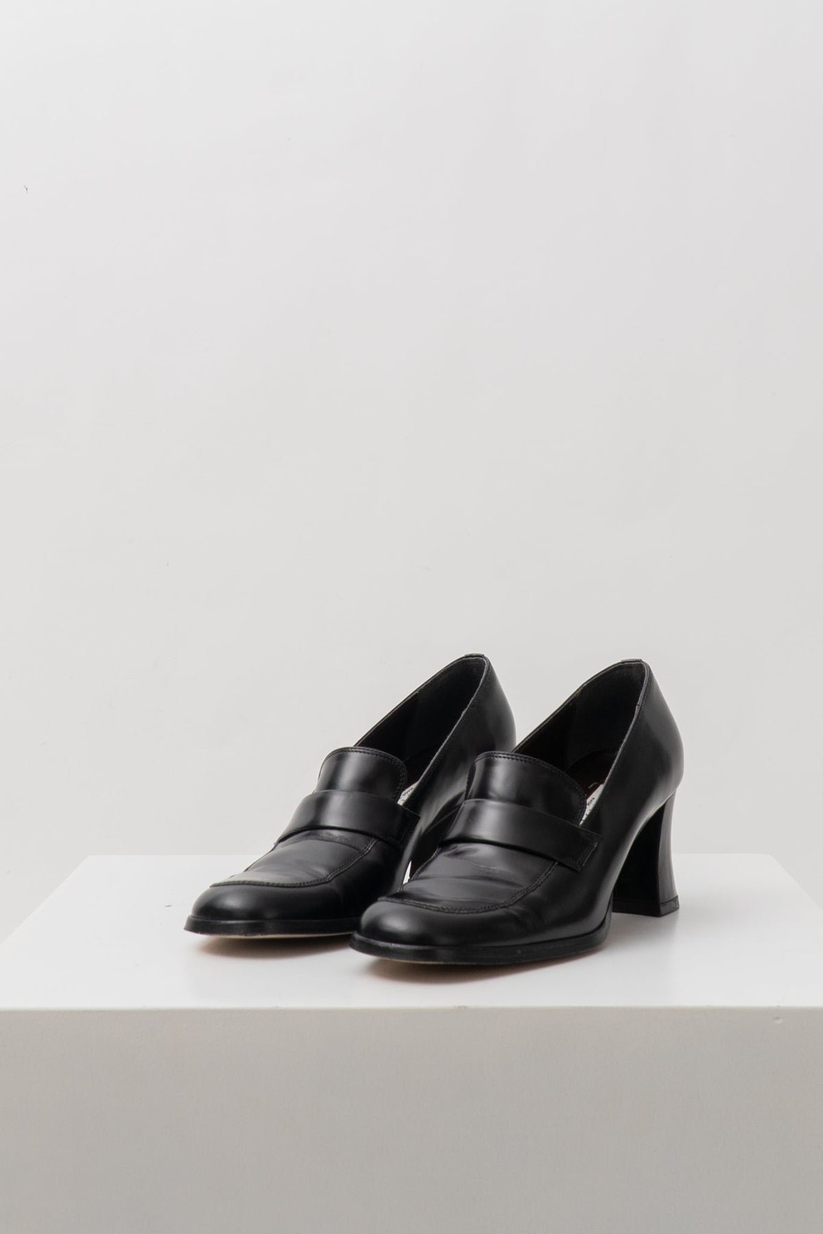 Vintage Italian Leather Heeled Loafers, Size 7