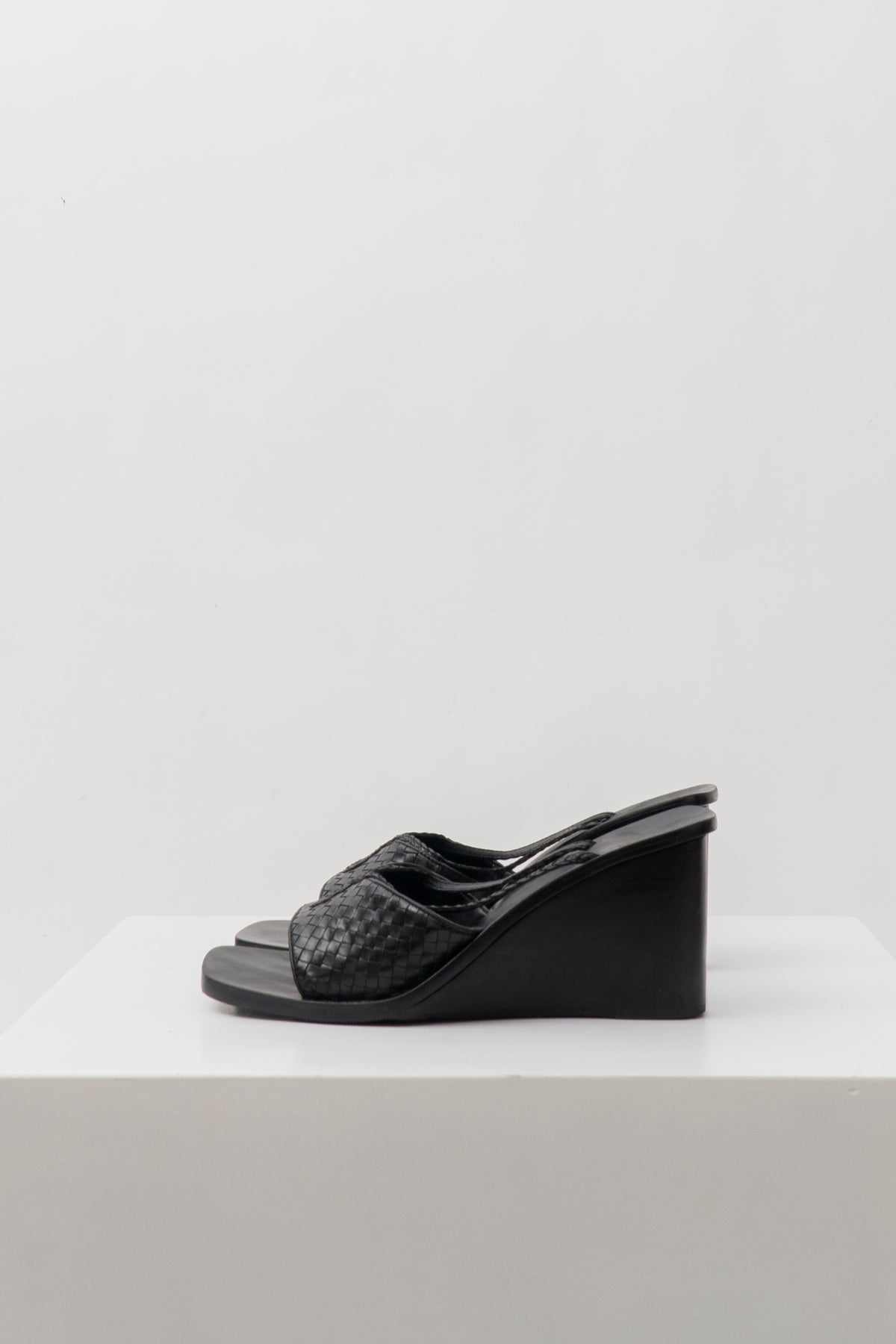 Vintage Woven Leather Wood Wedges, Size 7