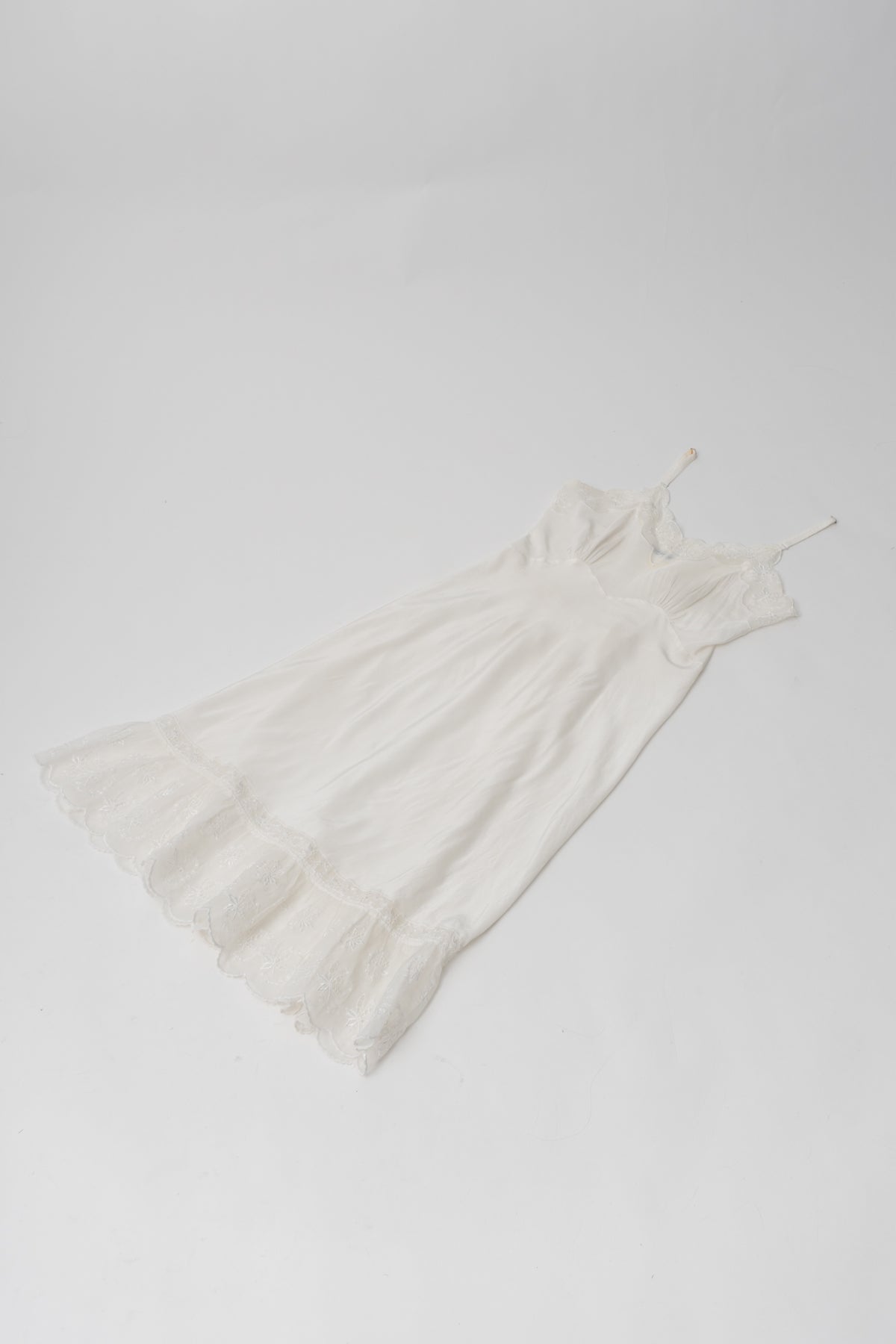 Vintage 60s Delicate Lace White Slip