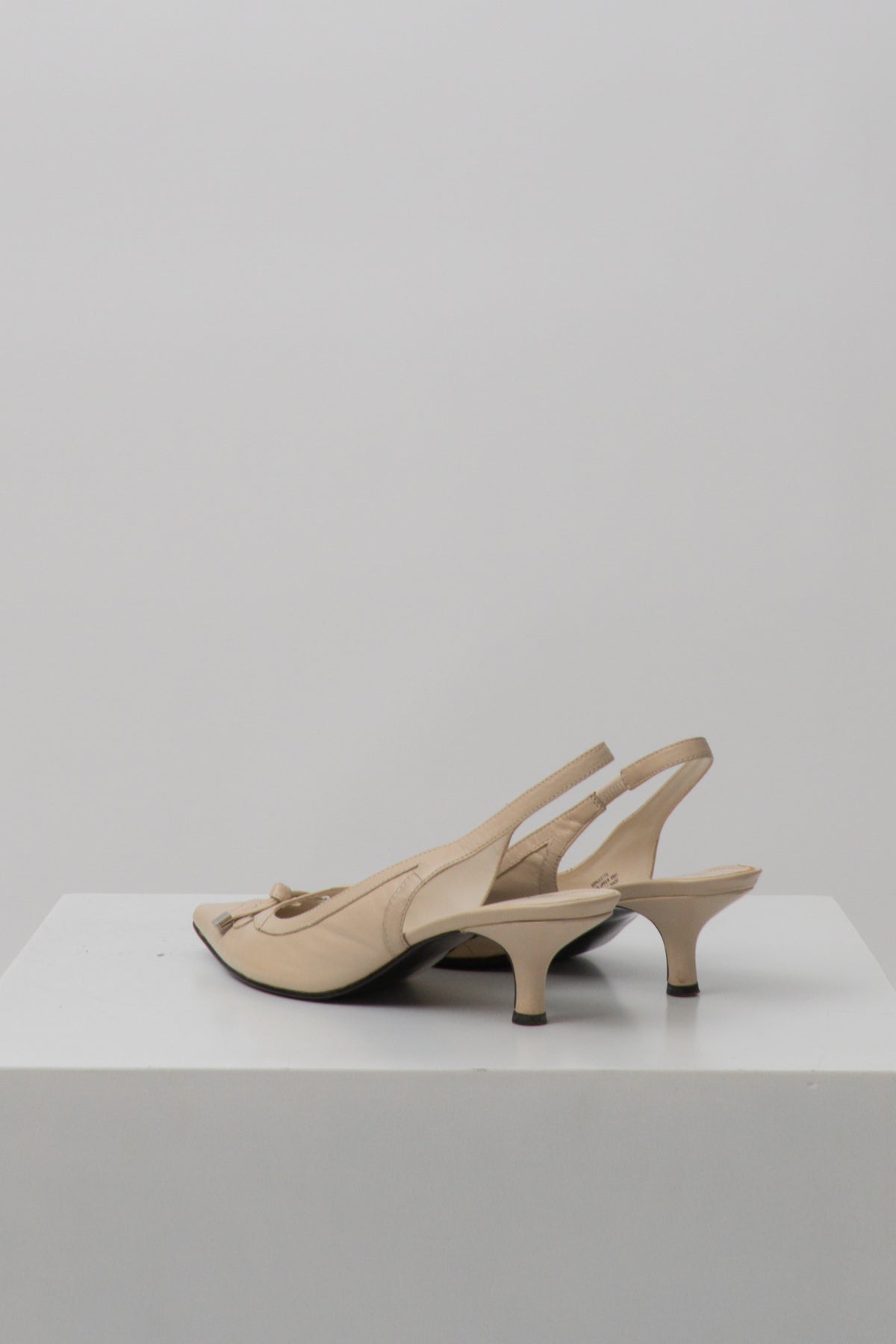 Vintage Cream Slingback Kitten Heels
