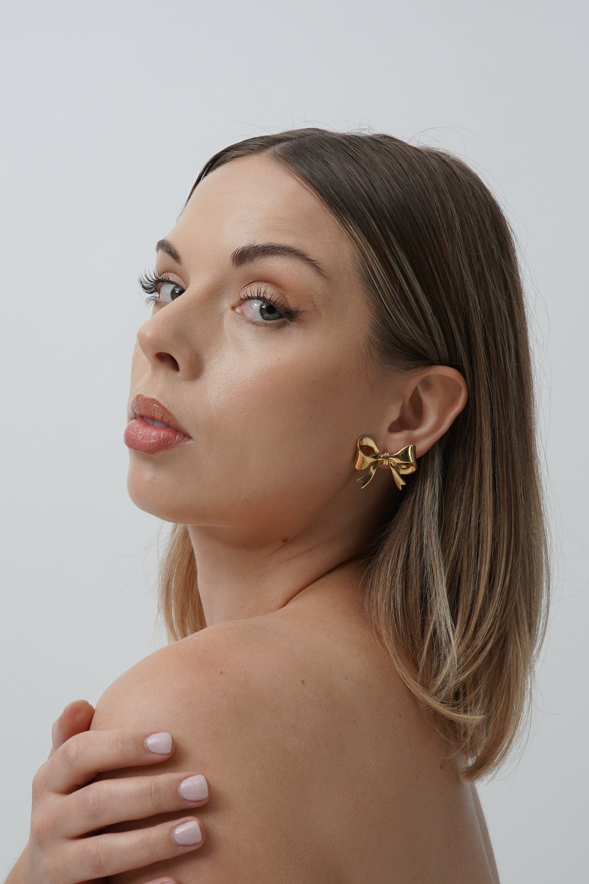 Vintage Gold Bow Earrings