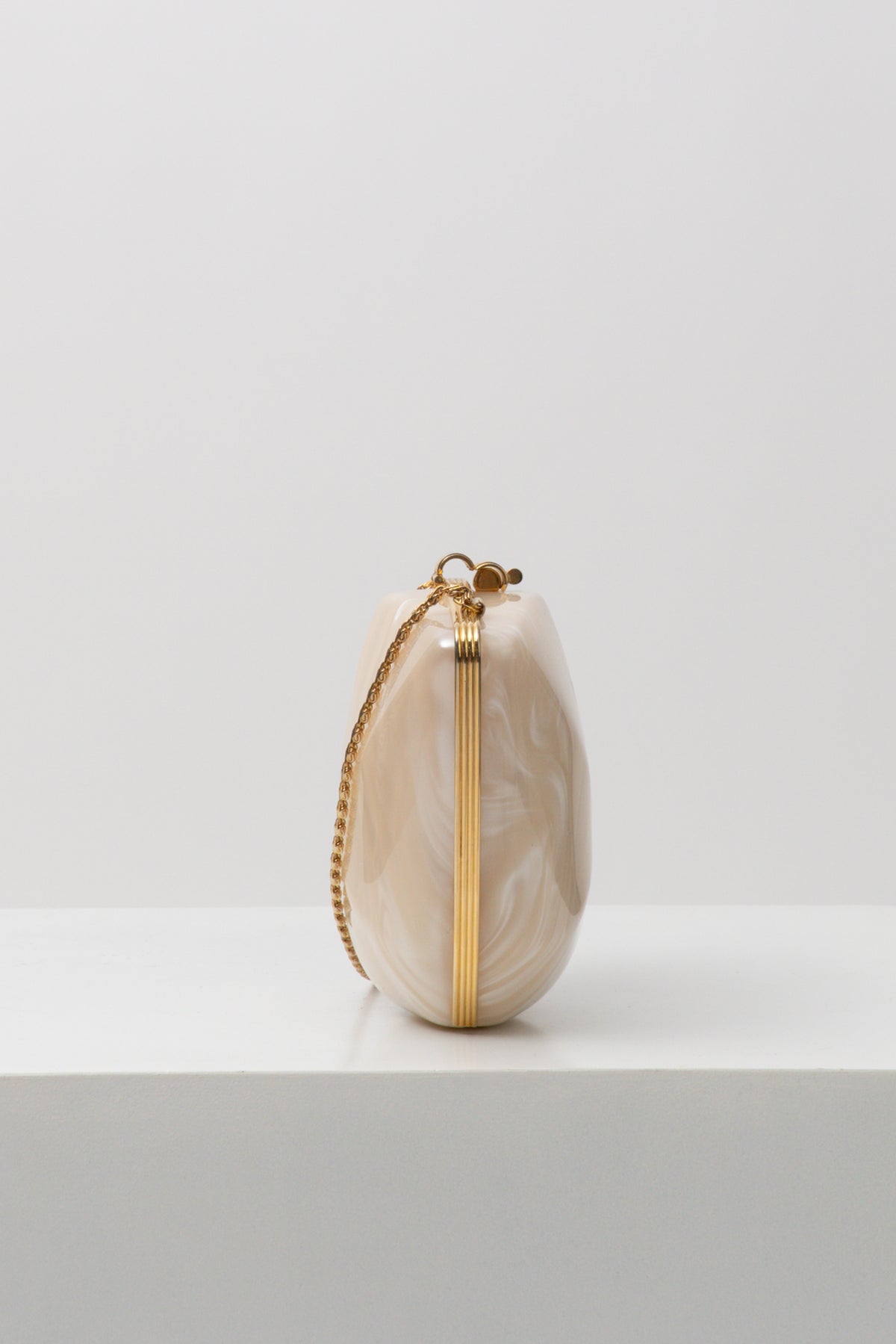 Vintage 60s Cream Marbled Lucite Clutch