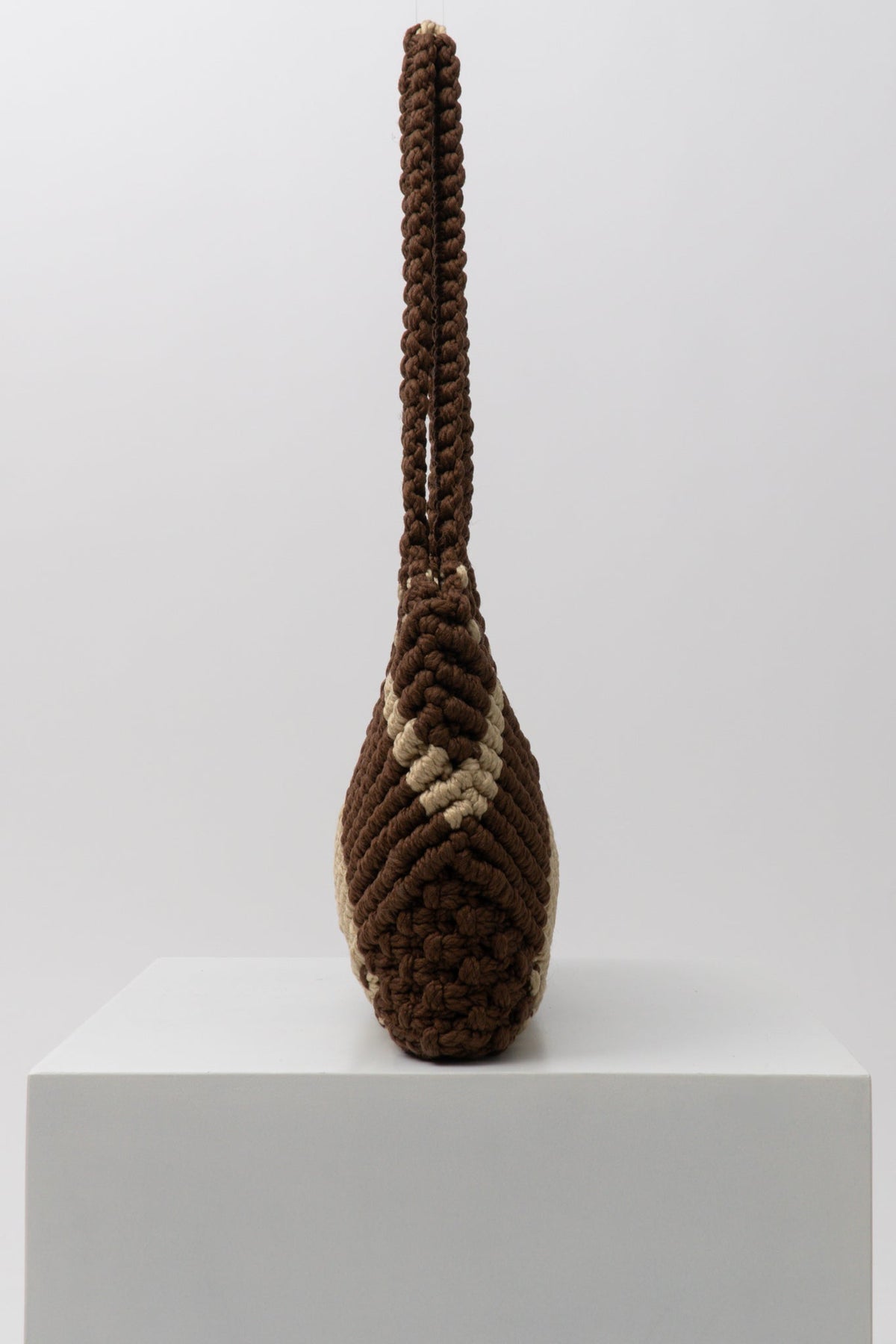 Vintage Jute Macramé Knot Shoulder Bag