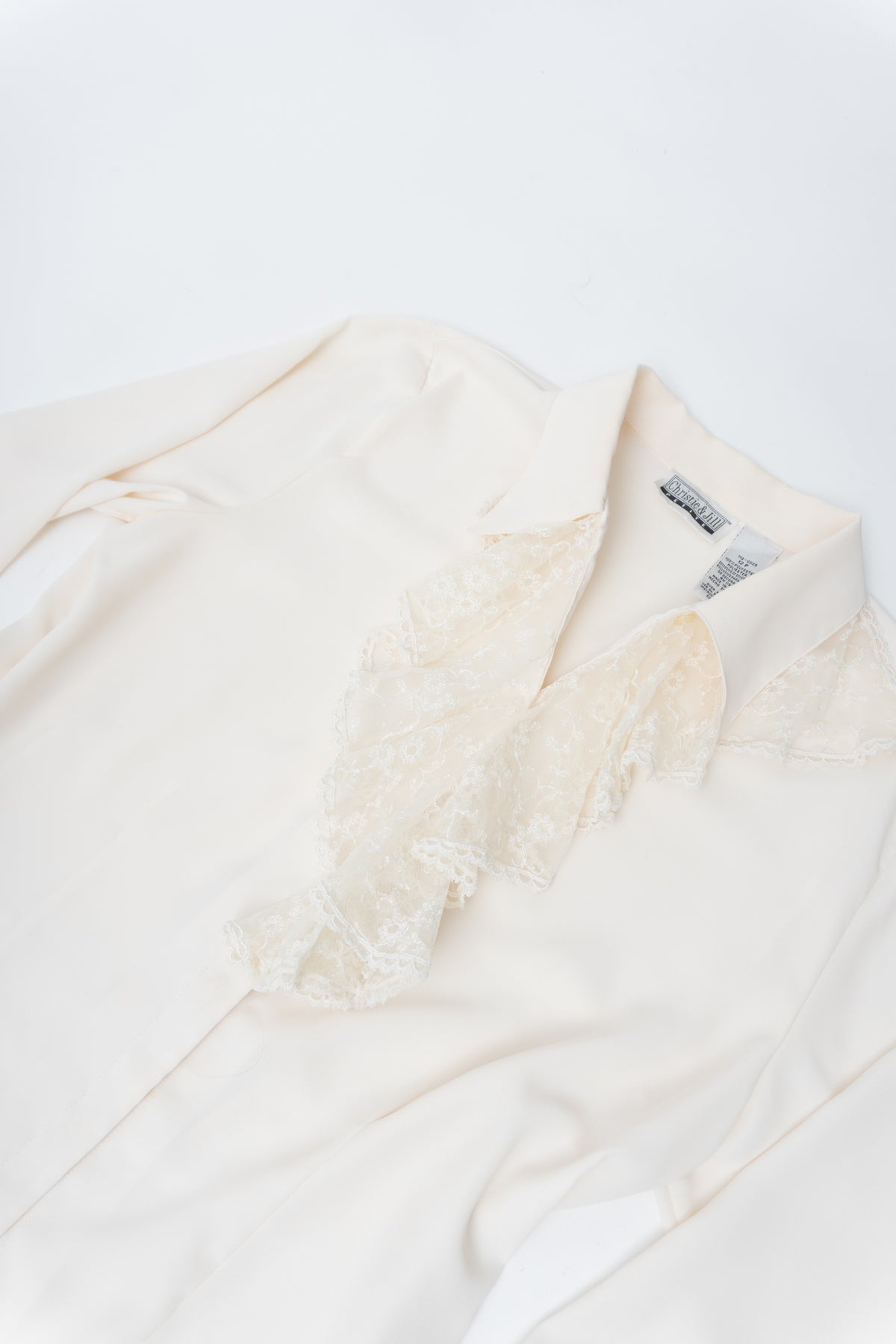 Vintage Ruffle Collar Button Up