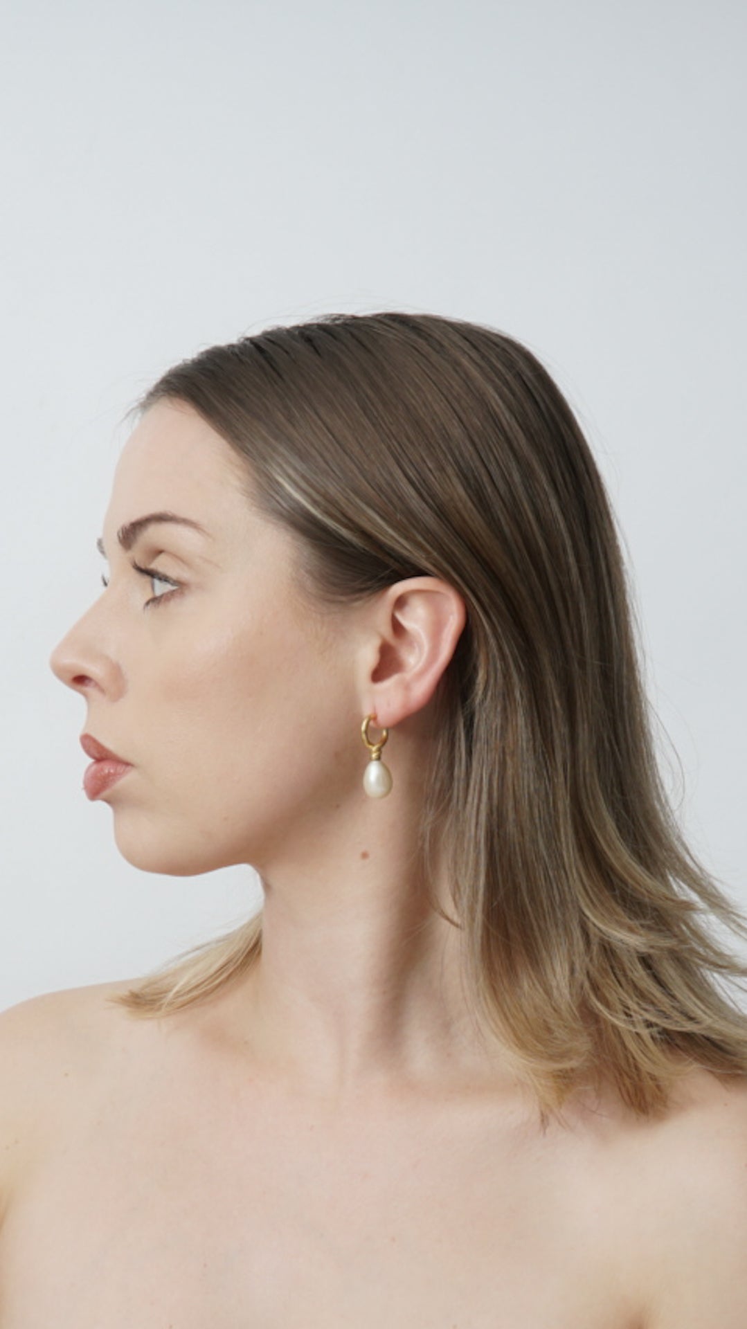 VTG Faux Pearl Twist Hoops