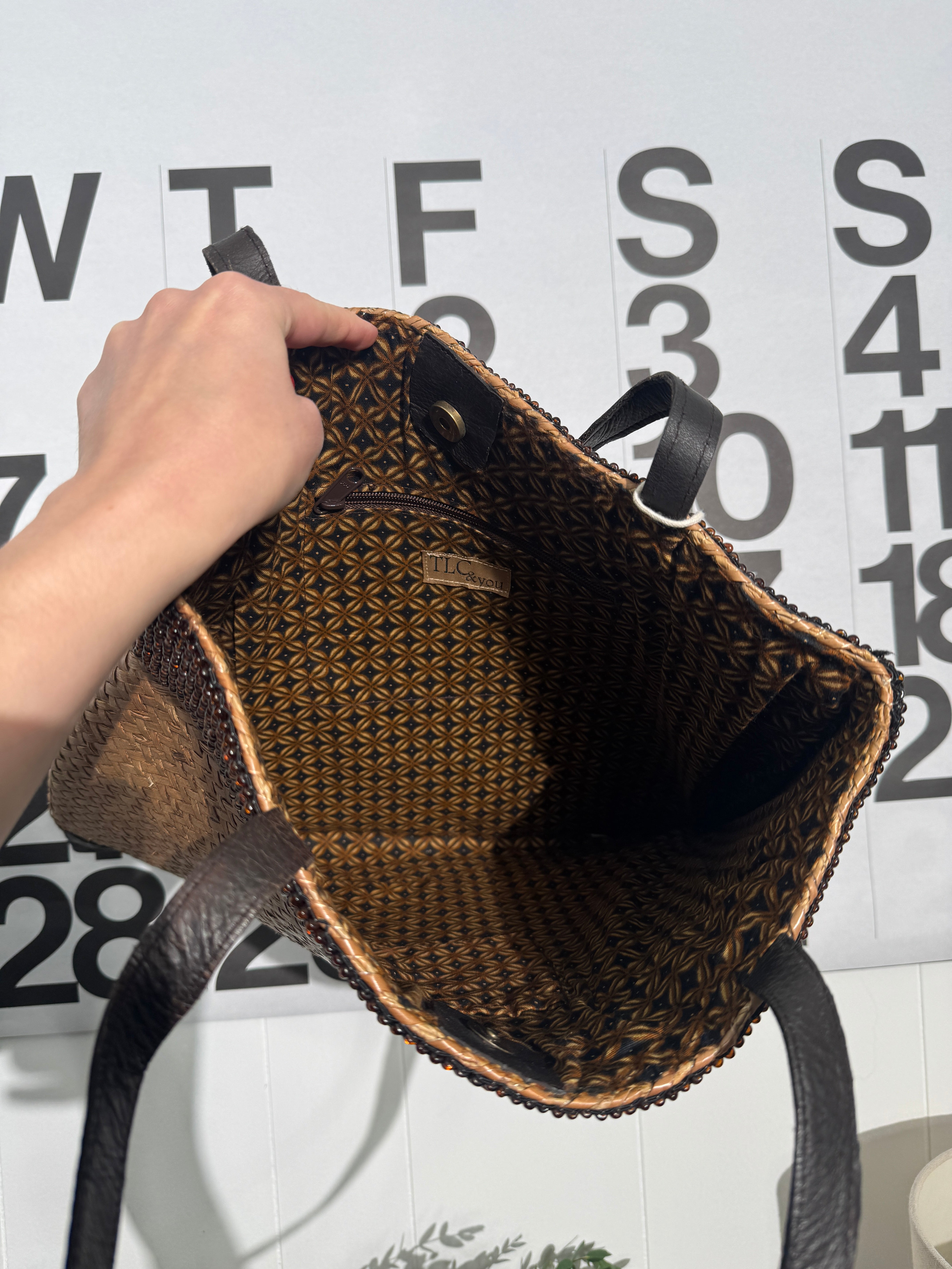 Vintage Straw Shell Bag
