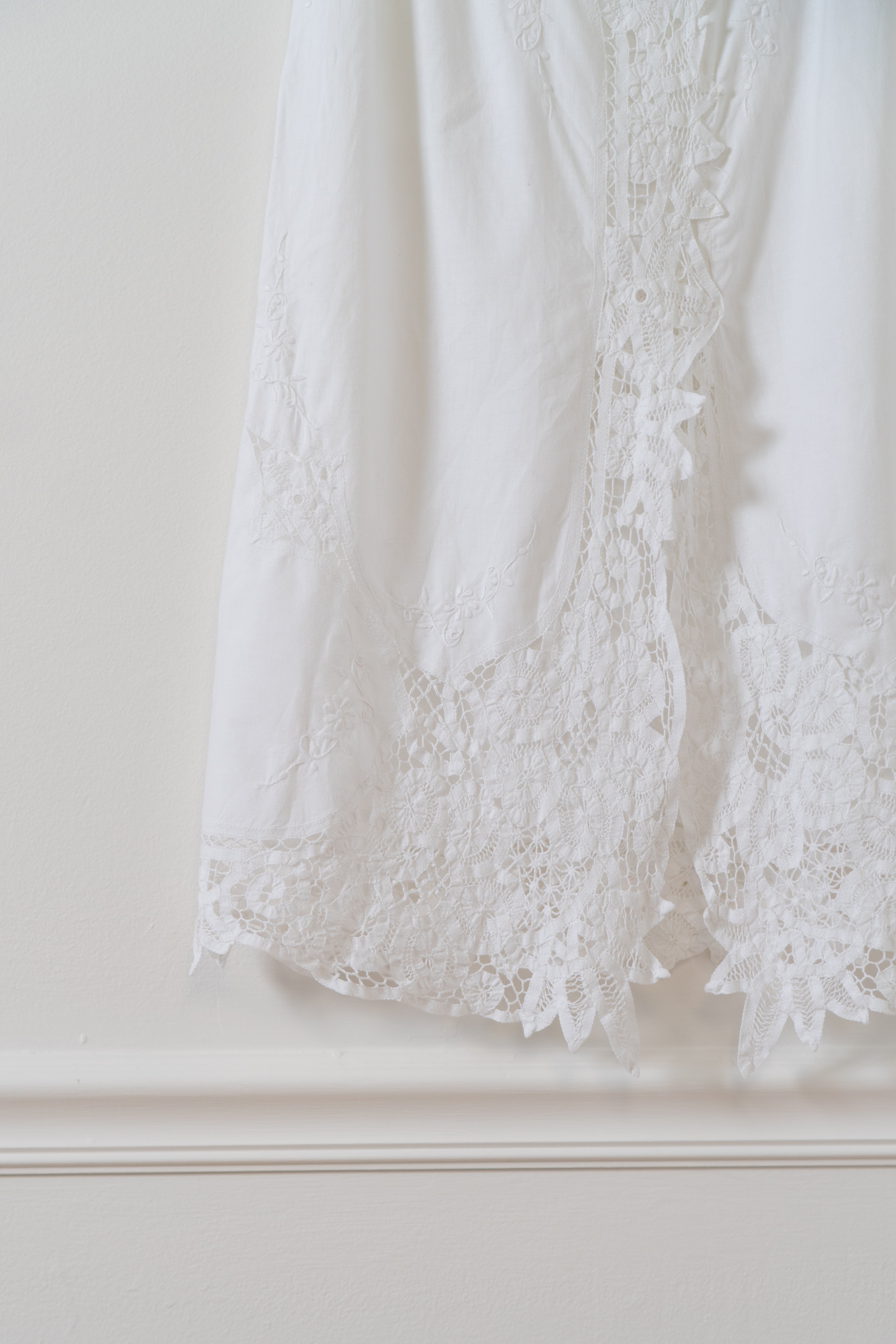 Italian White Cotton Lace Skirt