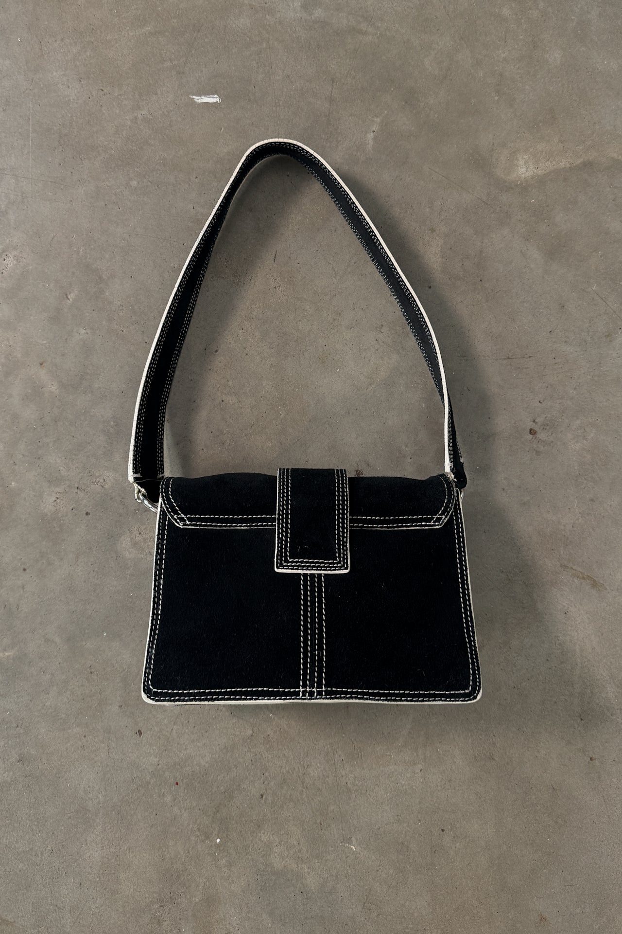 Y2K Banana Republic 100% Black Suede Shoulder Bag