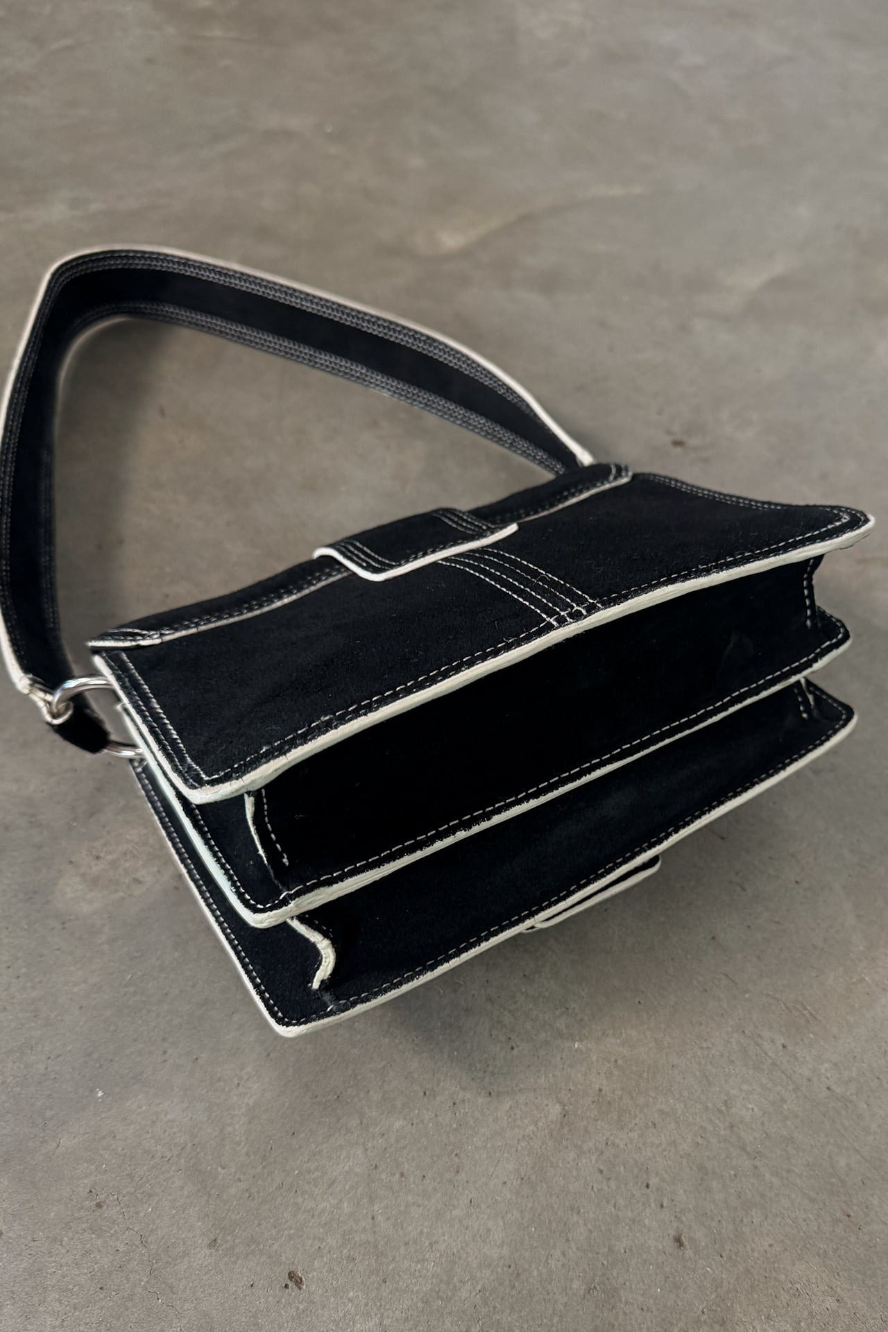 Y2K Banana Republic 100% Black Suede Shoulder Bag