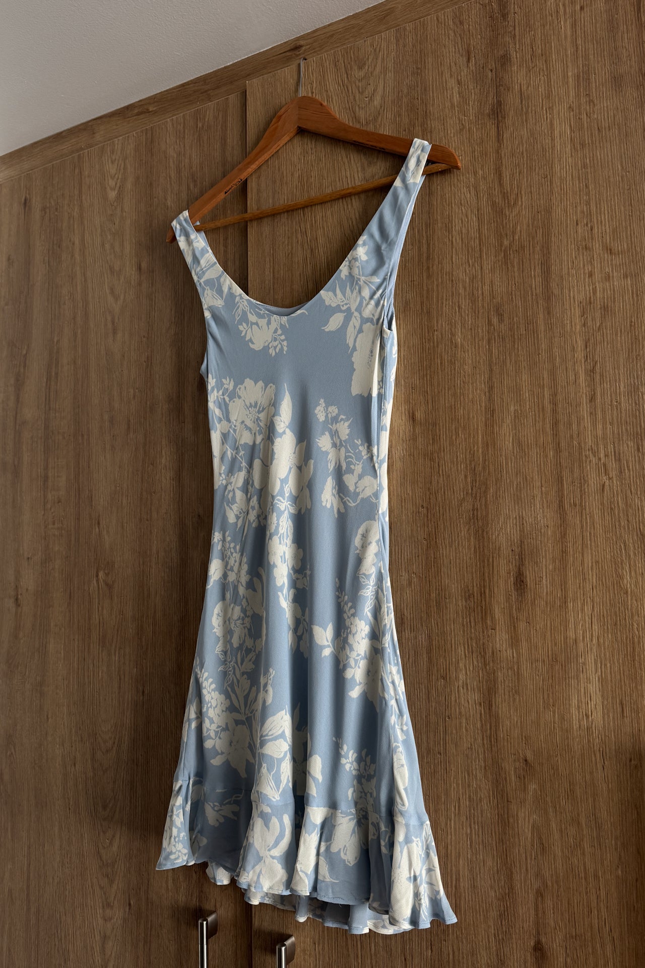 REFORMATION Blue Floral Mini Dress Rare Fien REFORMATION Blue Floral Mini Dress Rare Fien