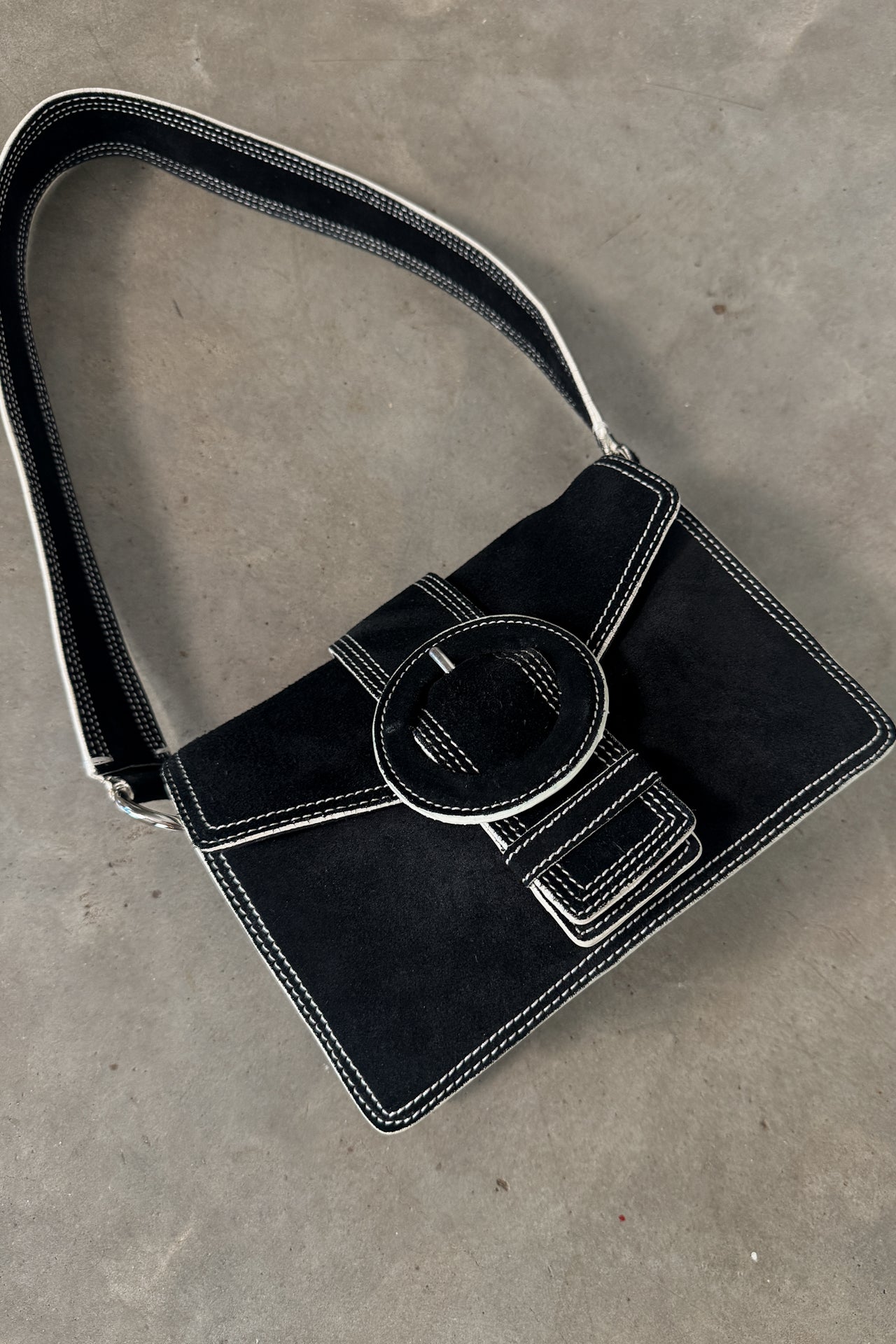Y2K Banana Republic 100% Black Suede Shoulder Bag