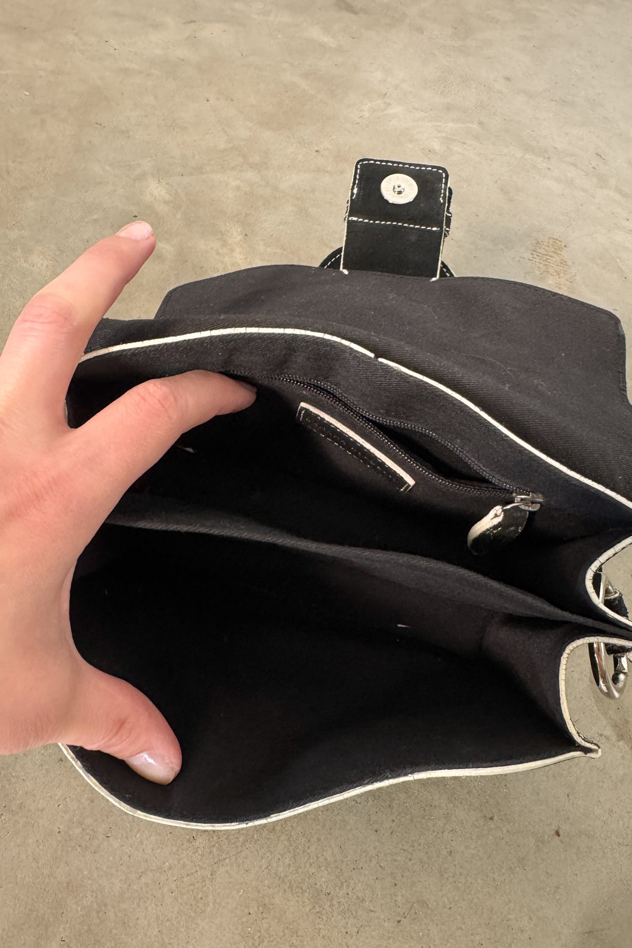 Y2K Banana Republic 100% Black Suede Shoulder Bag