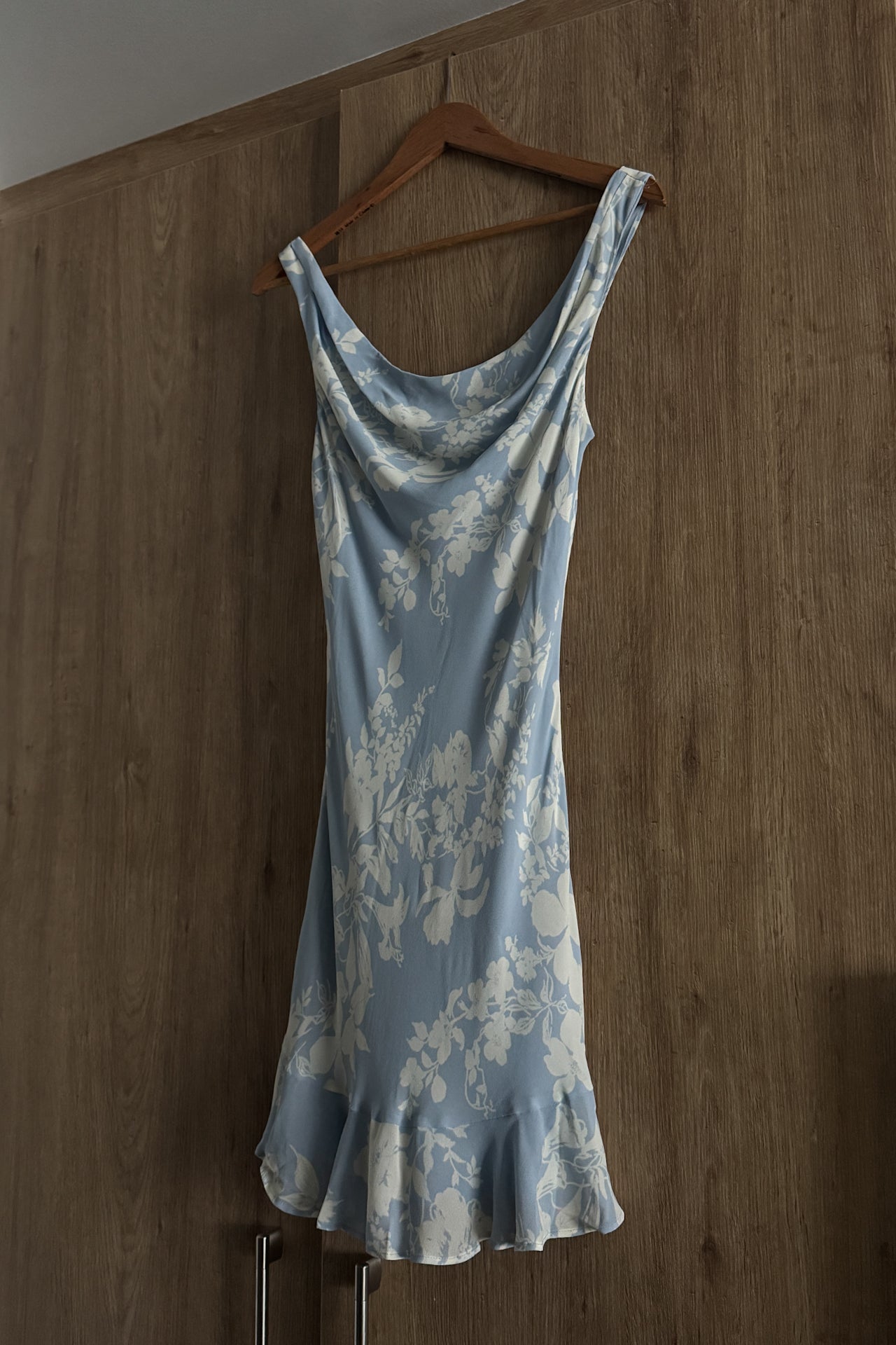 REFORMATION Blue Floral Mini Dress Rare Fien REFORMATION Blue Floral Mini Dress Rare Fien