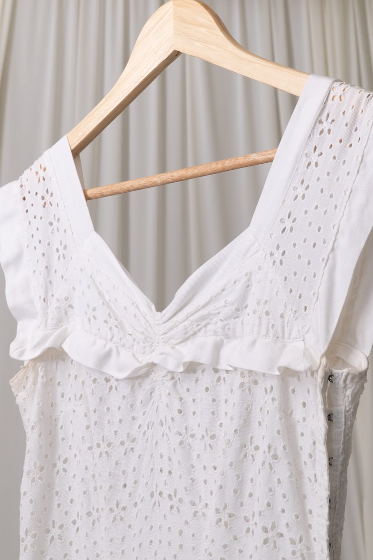 Vintage 40s Cotton Eyelet Dress