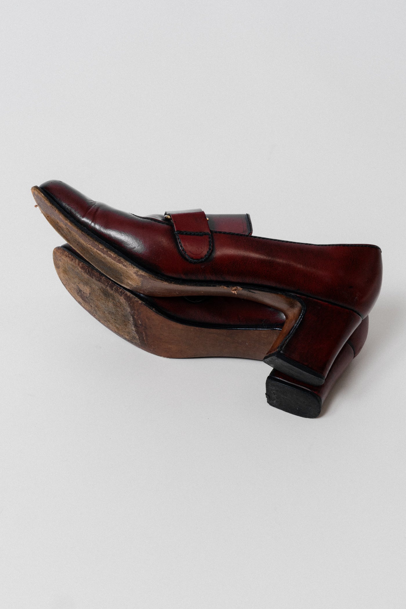 Vintage Italian Pilgrim Chestnut Loafers