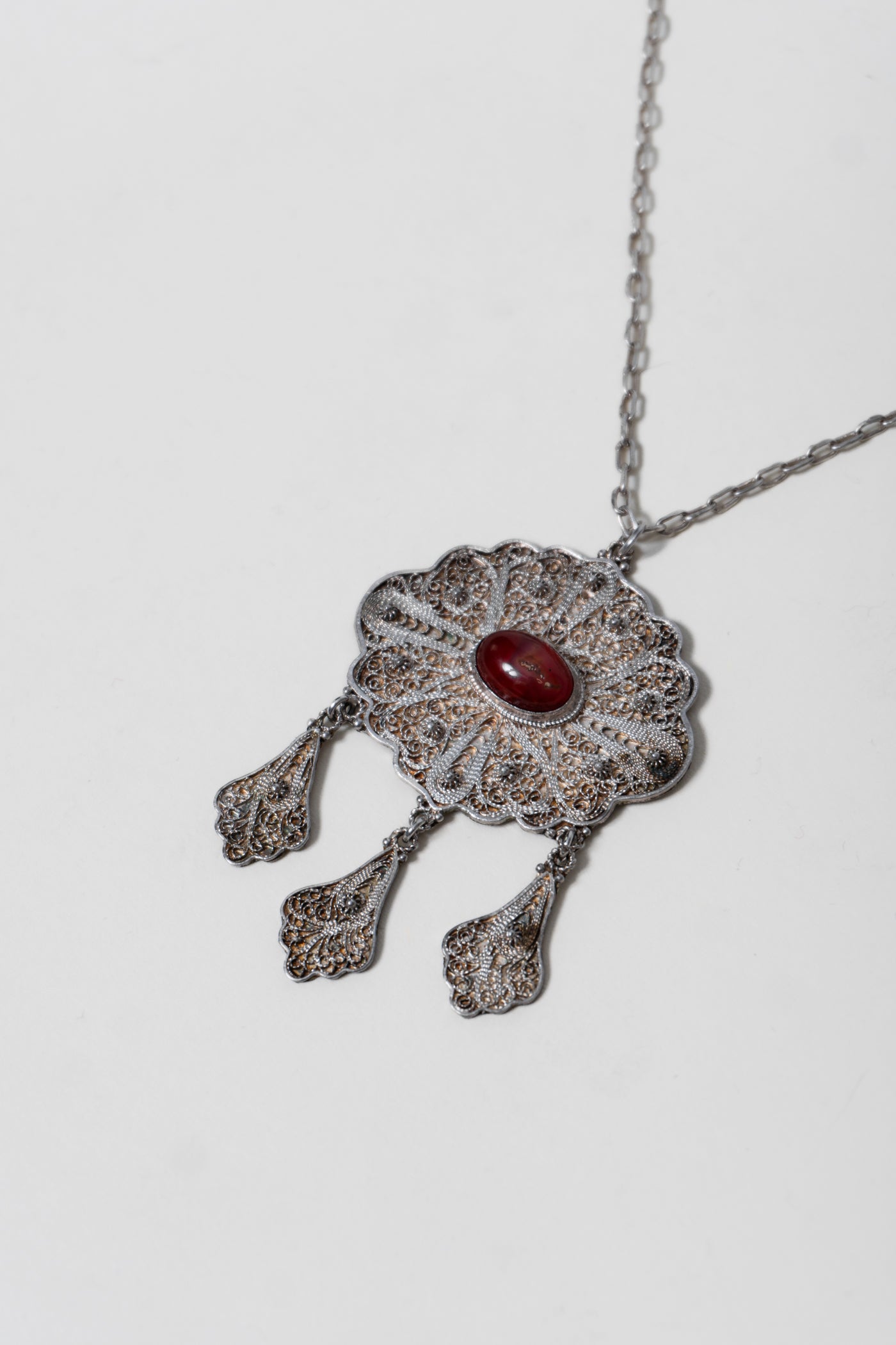 Vintage Sterling Silver Filigree Carnelian Cabochon Pendant Necklace